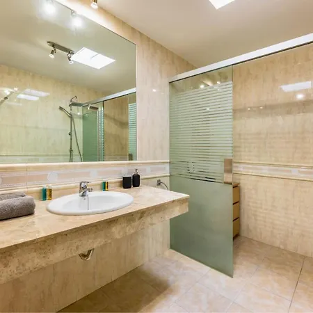 Primera Luxury House