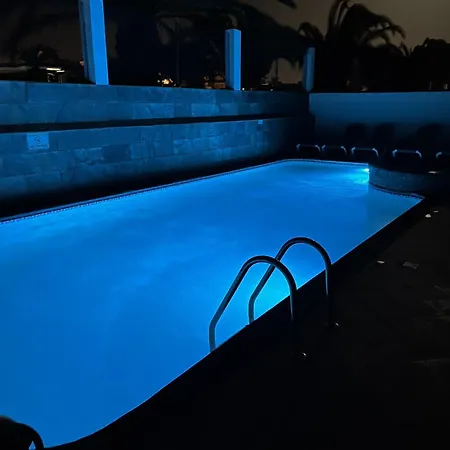 Primera Luxury House * קלטה דה פוסטה